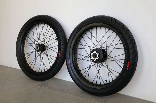 Supermoto wheelset